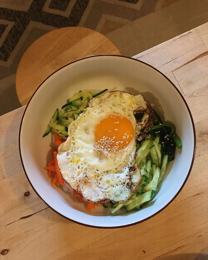 비빔밥 완성 사진