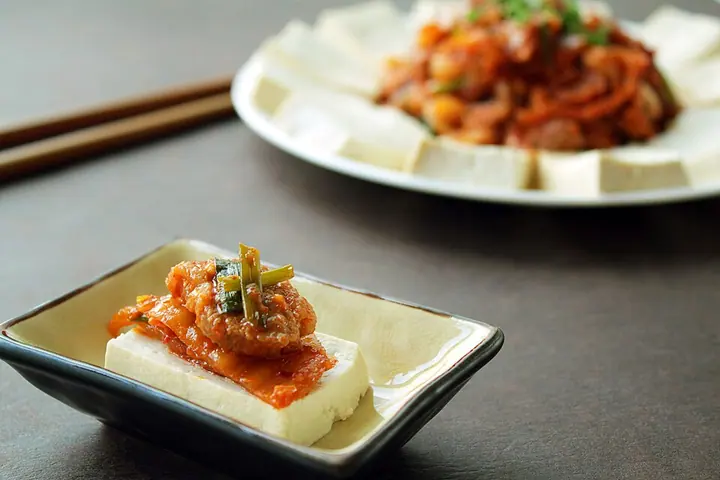 두부김치 완성 사진