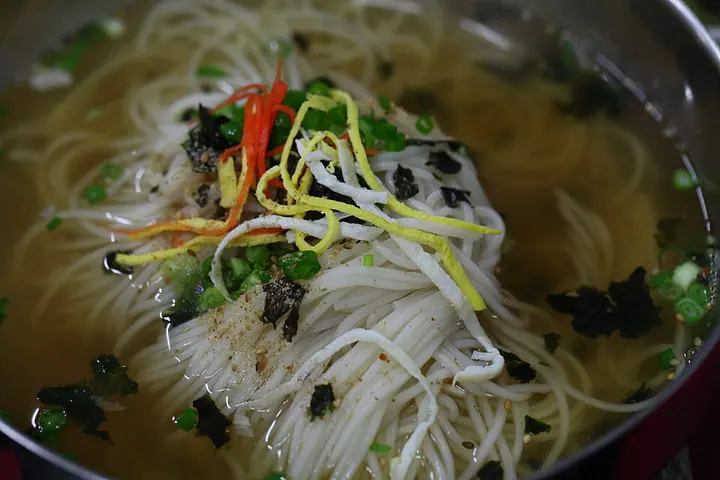 잔치국수 완성 사진