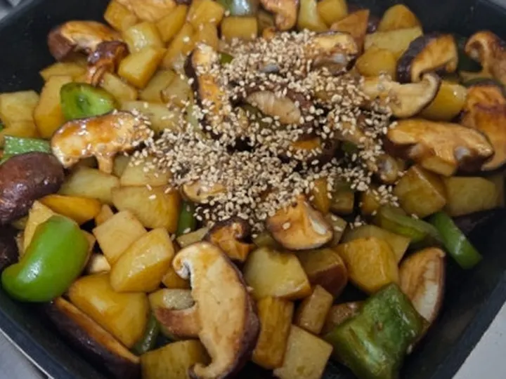 감자버섯조림 완성 사진