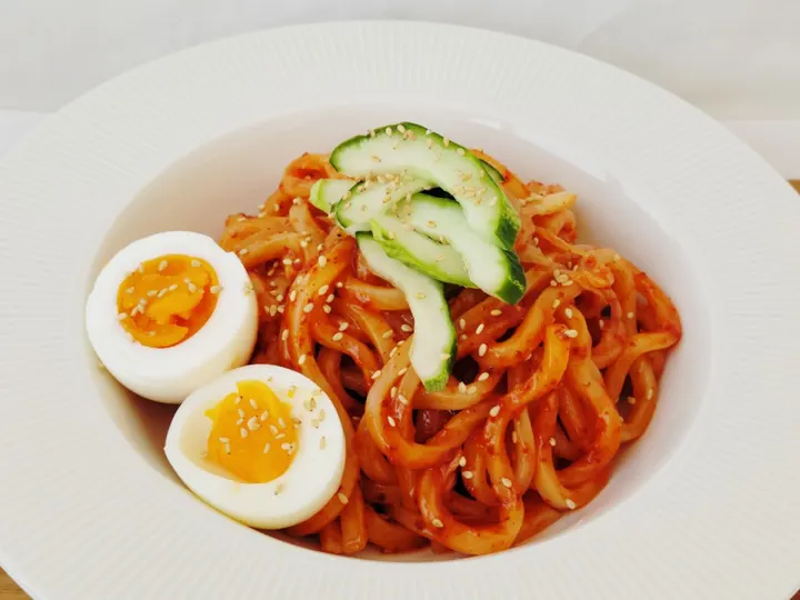 김치비빔우동 완성 사진