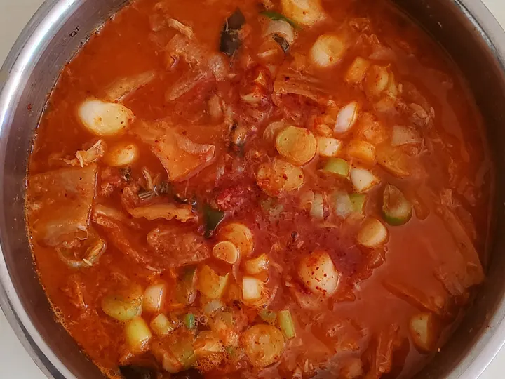 김치참치찌개 완성 사진