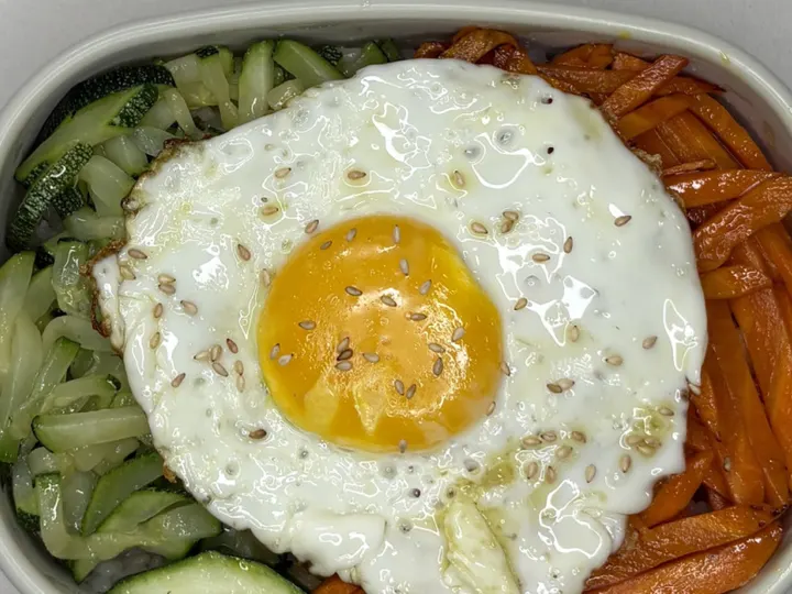 당근덮밥 완성 사진