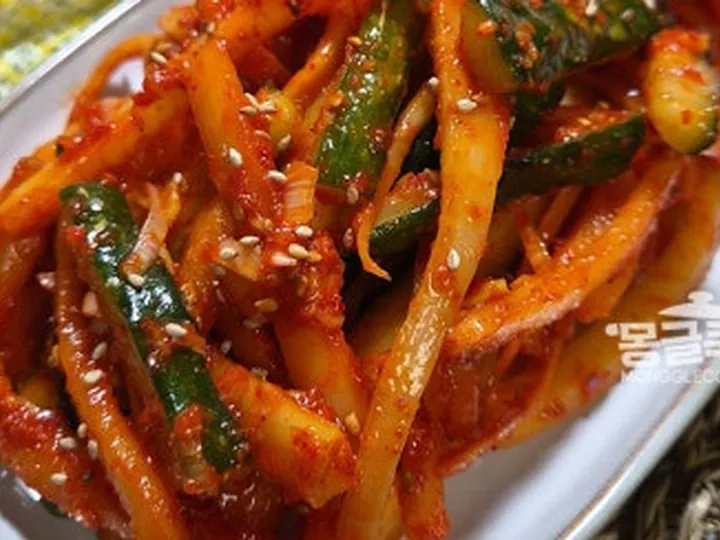 도라지오이초무침 완성 사진