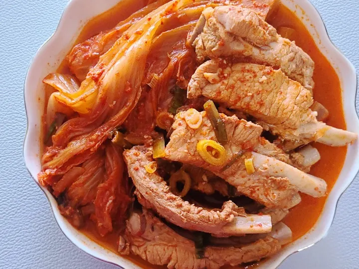 등갈비김치찜 완성 사진