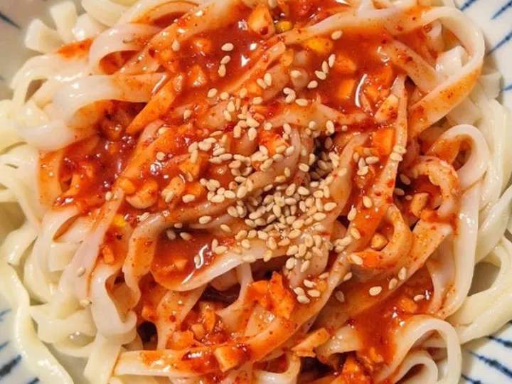비빔칼국수 완성 사진