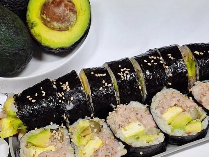 아보카도김밥 완성 사진