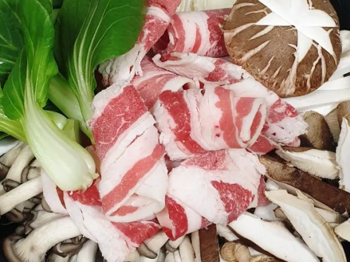 우삼겹전골 완성 사진