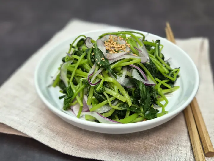 참나물무침 완성 사진