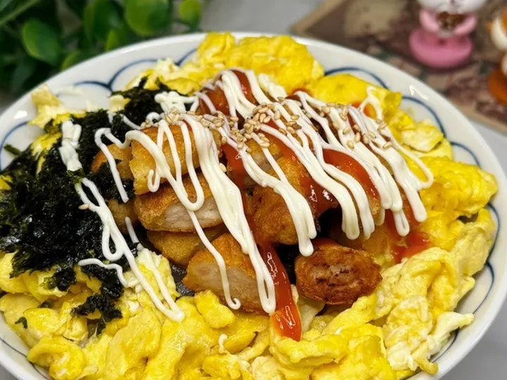 치킨덮밥 완성 사진