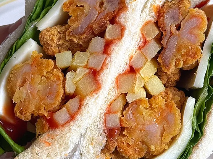 치킨샌드위치 완성 사진