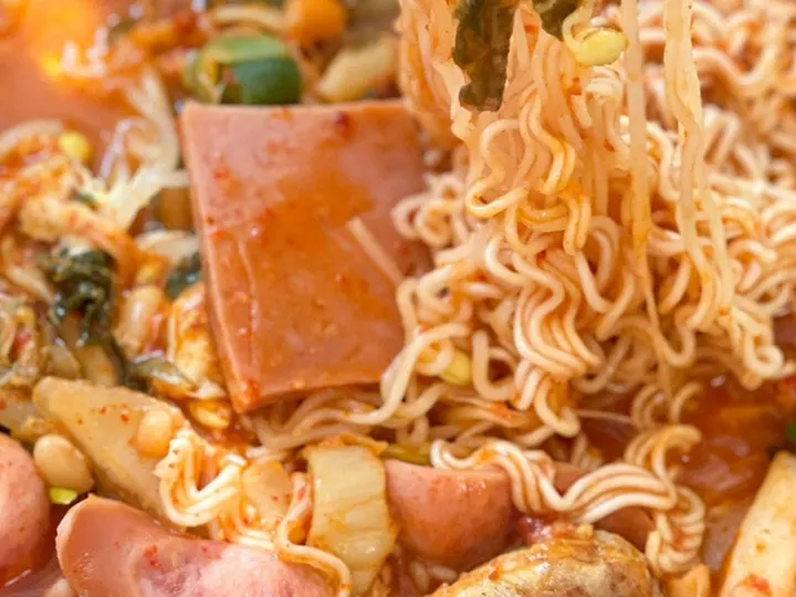 콩나물부대찌개 완성 사진