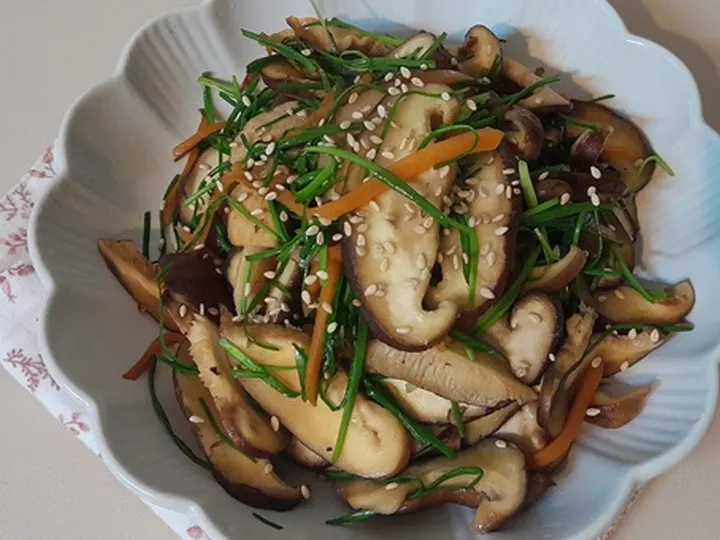 표고버섯볶음 완성 사진