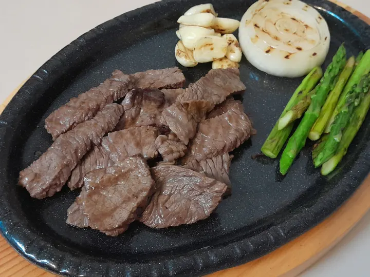 한우등심구이 완성 사진