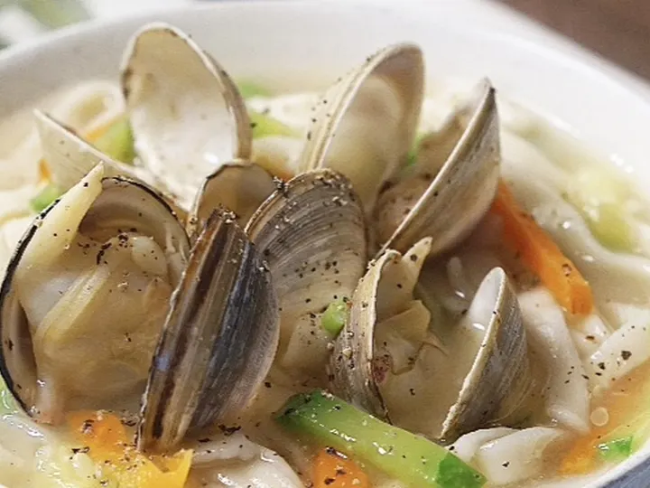 해물칼국수 완성 사진