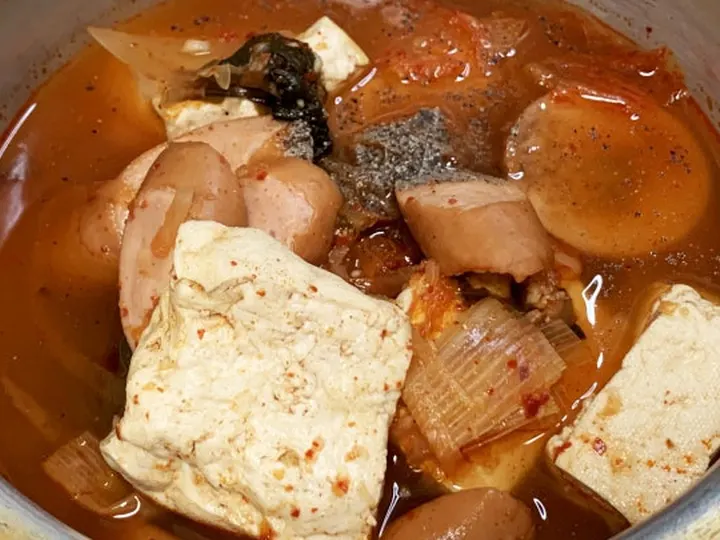 햄소세지김치찌개 완성 사진